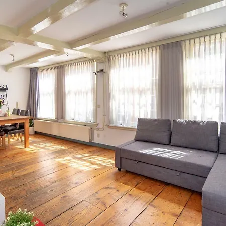 Апартаменты Spacious Central City With Big Private Sundeck! Амстердам