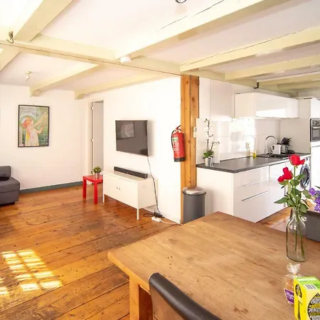Spacious Central City With Big Private Sundeck! * Амстердам