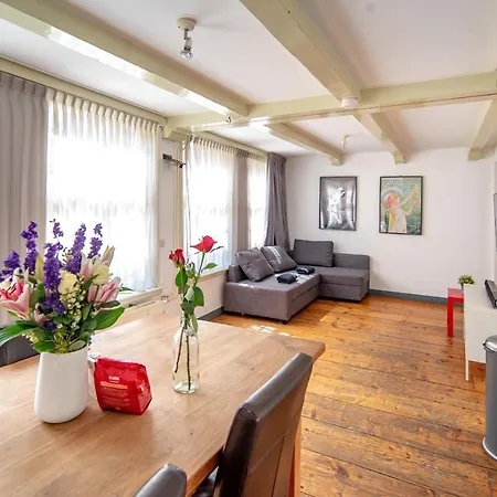 Spacious Central City With Big Private Sundeck!
